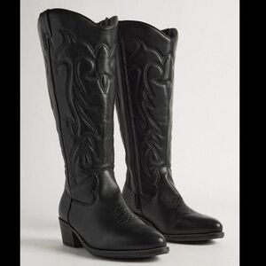 NWT Torrid Wide Calf Tall Black Cowboy Boots